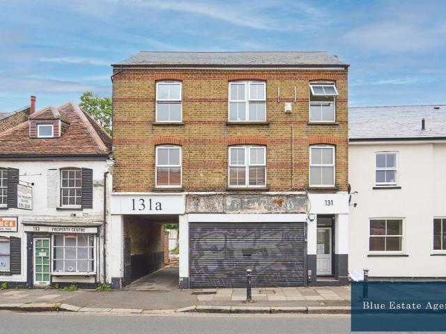 Heston Road, Hounslow, TW5 2 bed flat to rent £1,900 pcm £438 pw