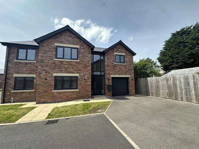 Hesketh Grove, Hesketh Bank PR4, 5 bed detached house to rent, £2,225 pcm | PrimeLocation