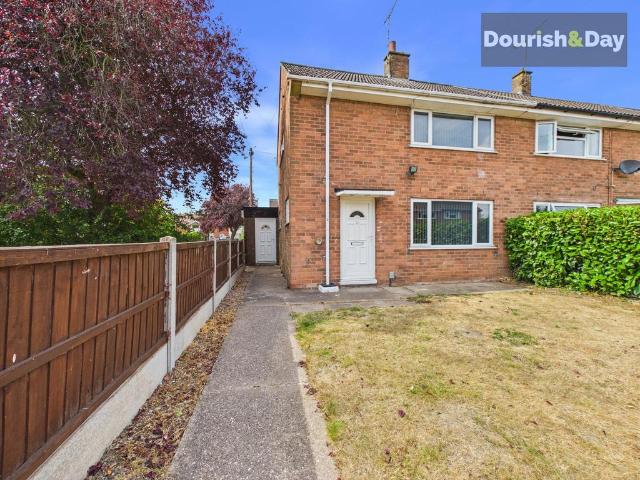 Hesketh Road, Stafford ST17 2 bed end of terrace house to rent £925 pcm £213 pw
