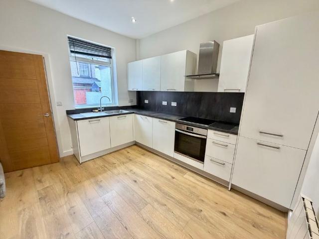 Hesketh Street, Leigh WN7, 2 bed terraced house to rent, £950 pcm | PrimeLocation
