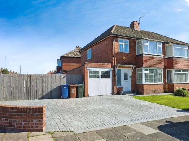 Hesleyside Drive, Newcastle Upon Tyne NE5, 3 bed semi detached house to rent, £1,300 pcm | PrimeLocation