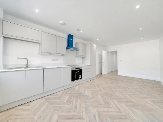 Hessel Street, London E1, Studio to rent, £1,800 pcm | PrimeLocation