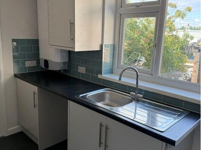 Hessle Road, Hull HU3, 1 bed flat to rent, £600 pcm | PrimeLocation