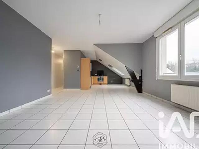 Hettange Grande 57330 Achat / Vente appartement 3 pièces t3 au dernier étage parking