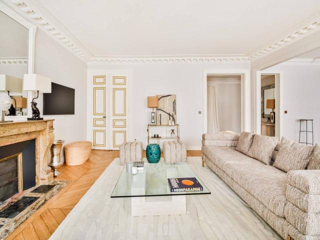 Het beste appartement, recent gerenoveerd en volledig gemeubileerd!
