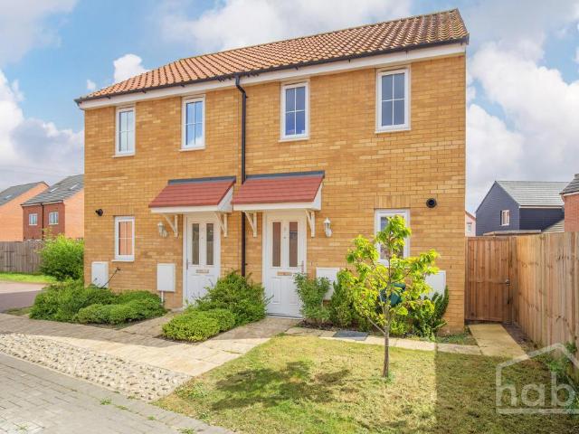 Hethersett NR9 2 bed semi detached house to rent £1,200 pcm £277 pw