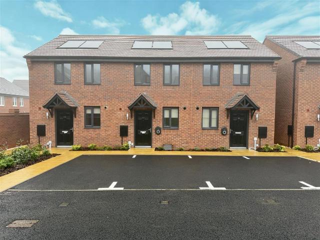 Hewer Parade, Telford TF4, 2 bed terraced house to rent, £980 pcm | PrimeLocation