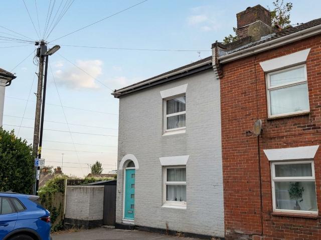 Hewitts Road, Southampton SO15, 2 bed end terrace house to rent, £1,325 pcm | PrimeLocation