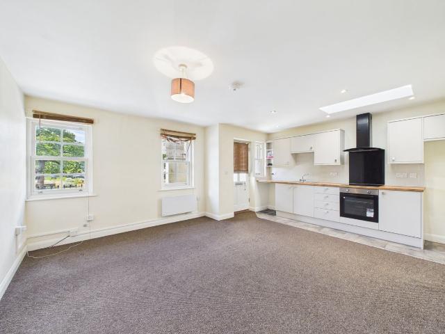 Hewlett Road, Cheltenham GL52, 1 bed flat to rent, £825 pcm | PrimeLocation