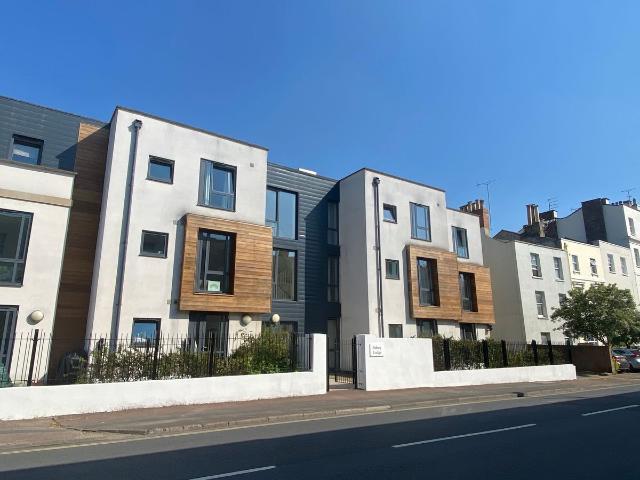 Hewlett Road, Sidney Lodge Hewlett Road GL52, 2 bed flat to rent, £1,195 pcm | PrimeLocation