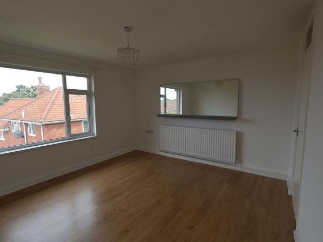Hewson Place, Gateshead 2 bed apartment to rent £695 pcm £160 pw