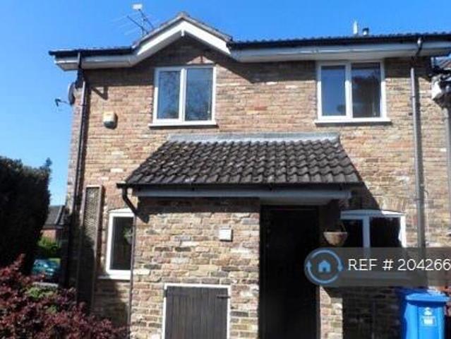 Hexham Close, Sandhurst, GU47 2 bed end of terrace house to rent £1,550 pcm £358 pw