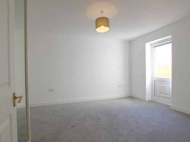 Hexham Rd, Norwood, London SE27, 2 bed flat to rent, £1,900 pcm | PrimeLocation