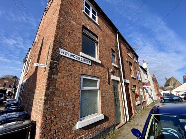 Heywood Street, Congleton 1 bed flat to rent £595 pcm £137 pw