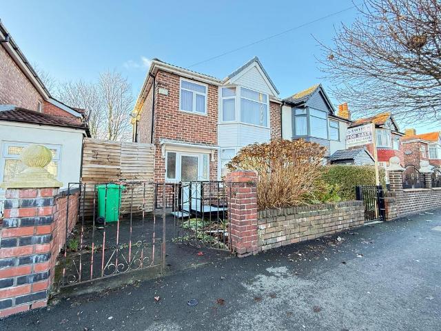 Heywood Street, Manchester M8 3 bed semi detached house to rent £1,600 pcm £369 pw