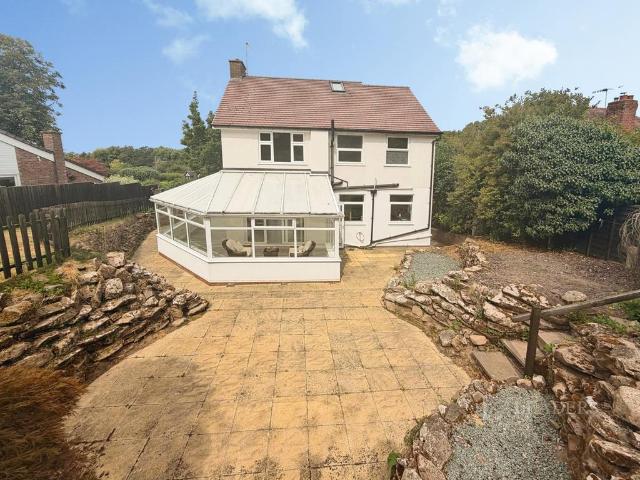 Heydon Road, Finstall, Bromsgrove, B60 4 bed detached house to rent £2,300 pcm £531 pw