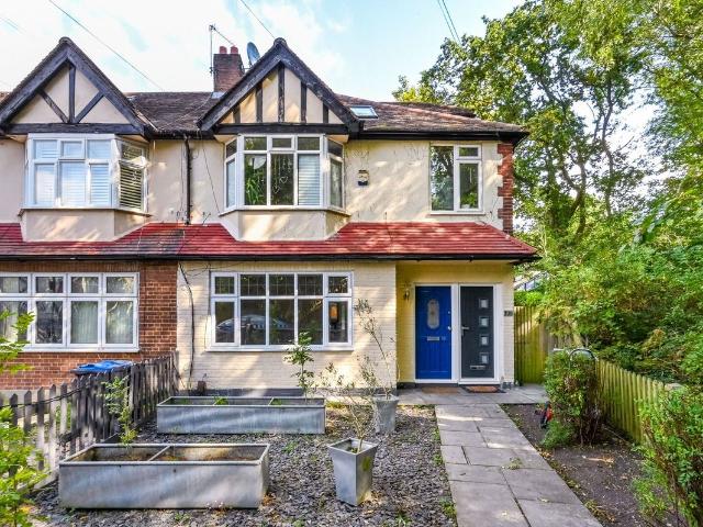 Heyford Avenue, Merton Park, London SW20, 2 bed maisonette to rent, £2,000 pcm | PrimeLocation
