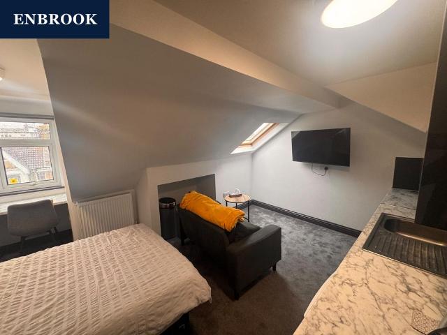 Heygate Avenue, Southend on Sea SS1 Studio to rent £950 pcm £219 pw