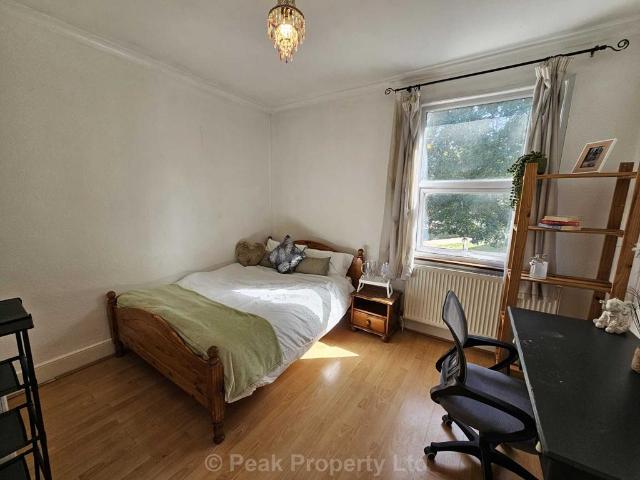 Heygate Avenue, Southend On Sea SS1 5 bed house share to rent £545 pcm £126 pw