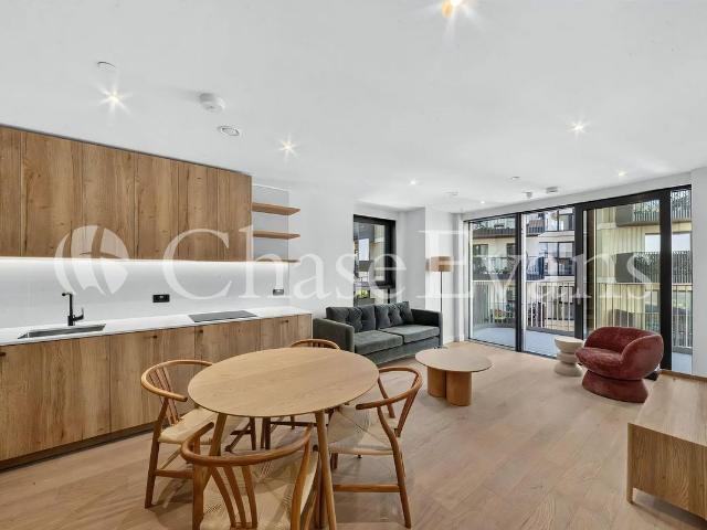 Heygate Street, London SE17, 2 bed flat to rent, £4,225 pcm | PrimeLocation