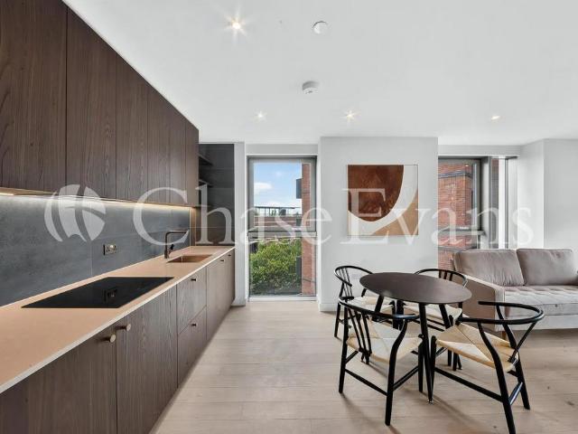 Heygate Street, London, SE17 2 bed flat to rent £4,078 pcm £941 pw