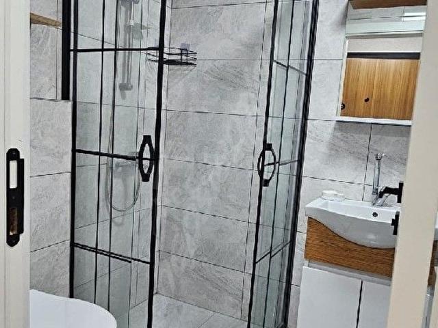 YARDIMCI GAYRİMENKUL'DEN DUMLUPINAR ÜNİVERSİTESİ YAKININ DA EŞYALI KİRALIK 1+1