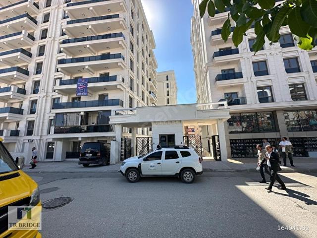 HİCRET SİTESİNDE SIFIR 1+1 KİRALIK KAPALI OTOPARKLI