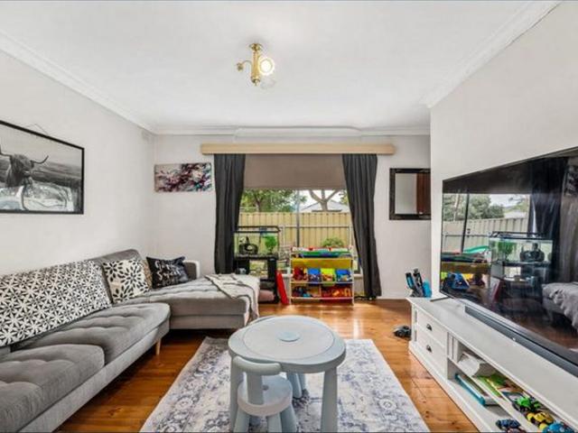 Hi, I’m Your Charming Home in Windsor Gardens