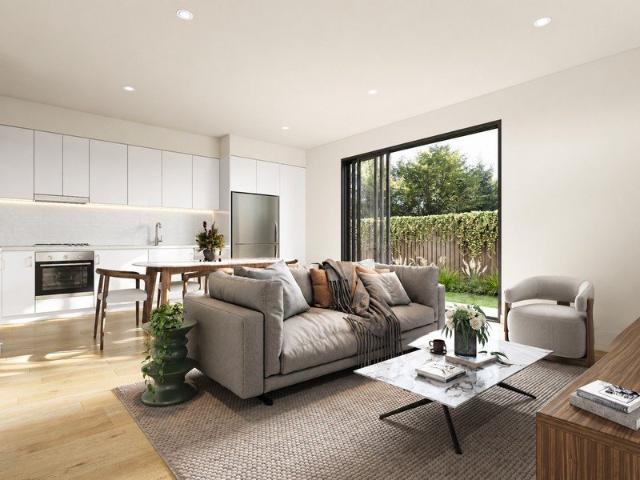 Hi, I'm Turn Key, Contemporary Living with a Peaceful Golf Course Outlook.