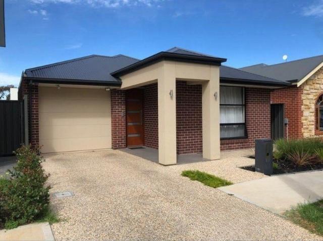 Perfectly positioned opposite Kidman Reserve, with parklands just across the road