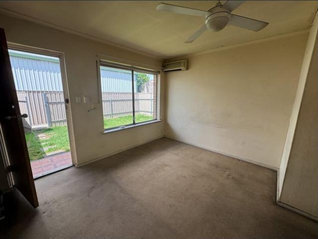 Hi, I'm a Spacious Unit Offering Easy Care Living