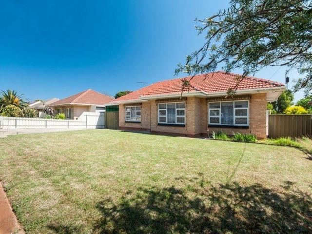 Hi, I'm a well maintained traditional sold brick home in the Suburbs
