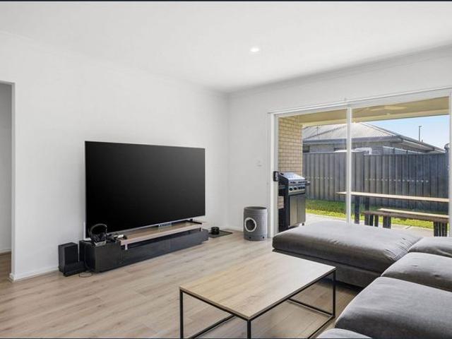 Hi, I'm Modern Family Living with Space to Grow