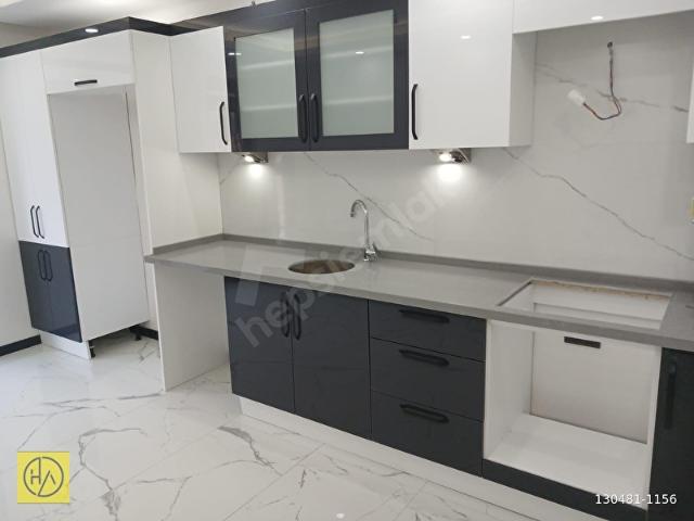 HİLAL AKIN EMLAKTAN ÇAMLICA MAHALLESİNDE YENİ SATILIK KÖŞE BAŞI 3+1 DAİRE