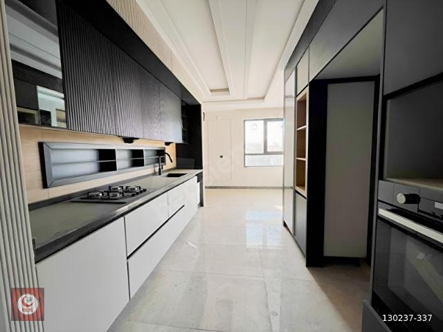 HİLAL EMLAKTAN CUMHURİYETTE ULTRA LÜX 4.5+1 CADDE CEPHE