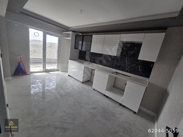 HİLAL İNŞAAT EMLAK ŞAHAPGÜRLER MAH 2+1 SIFIR 1 KAT ÖN CEPHE DAİRE
