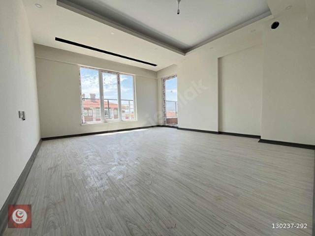 HİLALEMLAKTAN CADDE CEPHELİ ÇUBUK MANZARALI 2+1 DAİRELER