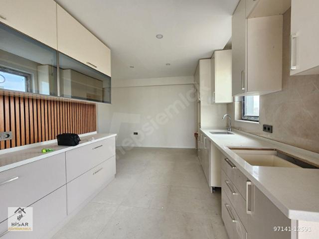 HİSAR PREMIUM'DAN AYYILDIZ MH. SIFIR ARA KAT TERAS BALKONLU 3+1