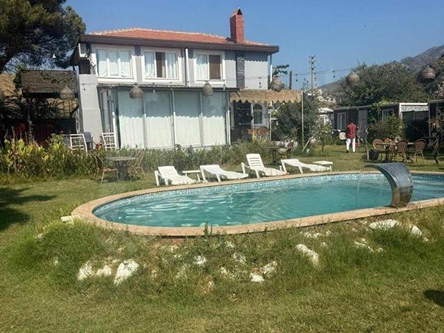HİSARÖNÜ'NDE SATILIK DENİZE 50 METRE TİCARİ İMARLI OTEL