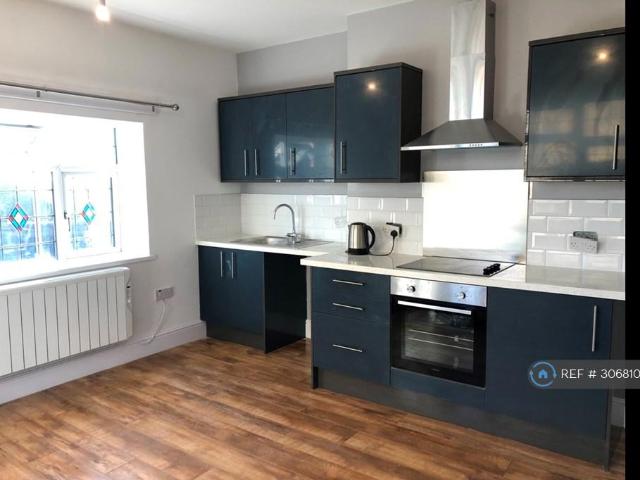 Himley Road, Dudley, DY1 1 bed flat to rent £925 pcm £213 pw
