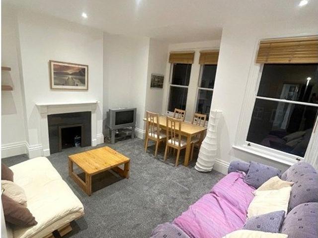 Himley Road, London SW17, 3 bed flat to rent, £2,650 pcm | PrimeLocation