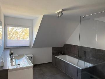 Himmelgeist freistehendes modernisiertes Einfamilienhaus – hochwe