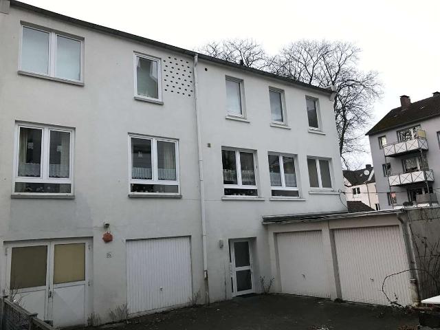 Hinterhaus mit zwei großen Wohnungen in Bielefeld Sudbrack!
