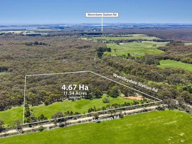 Hinterland Acreage with Planning Permit to Build