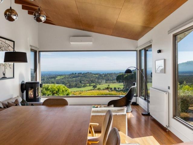 Hinterland Retreat Framed by Breathtaking Views