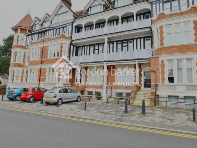 Hinton Road, Bournemouth BH1 1 bed flat to rent £950 pcm £219 pw