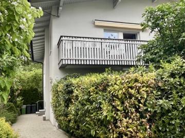 Hinaus ins Grüne! teilmöblierte 3 Zimmer Wohnung mit XXL Balkon