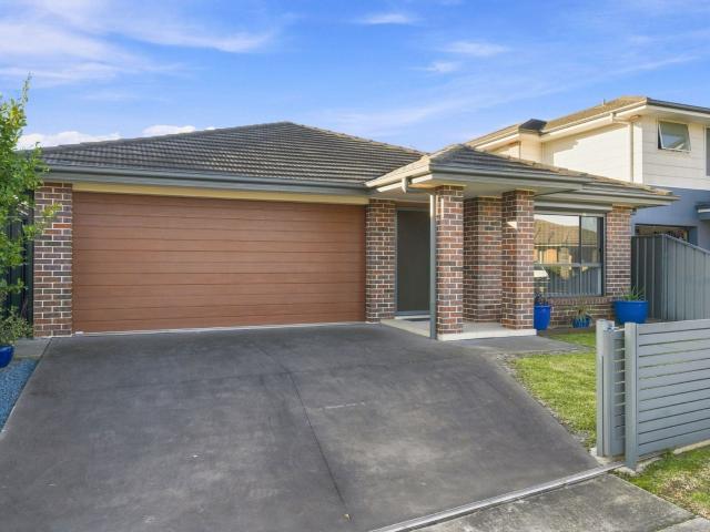 Hinchinbrook, 30 Inverell Avenue