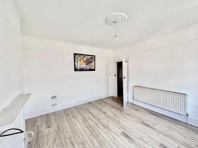 Hindes Road, Harrow HA1 2 bed maisonette to rent £1,575 pcm £363 pw