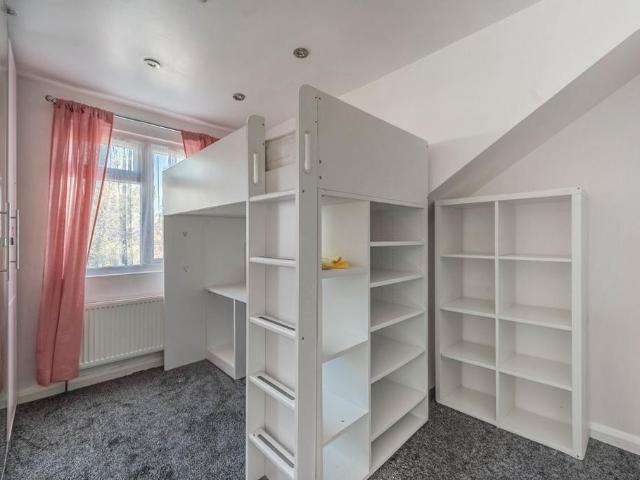Hindes Road, Harrow, HA1 2 bed flat to rent £1,650 pcm £381 pw